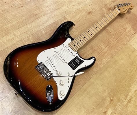 Fender Player Stratocaster .